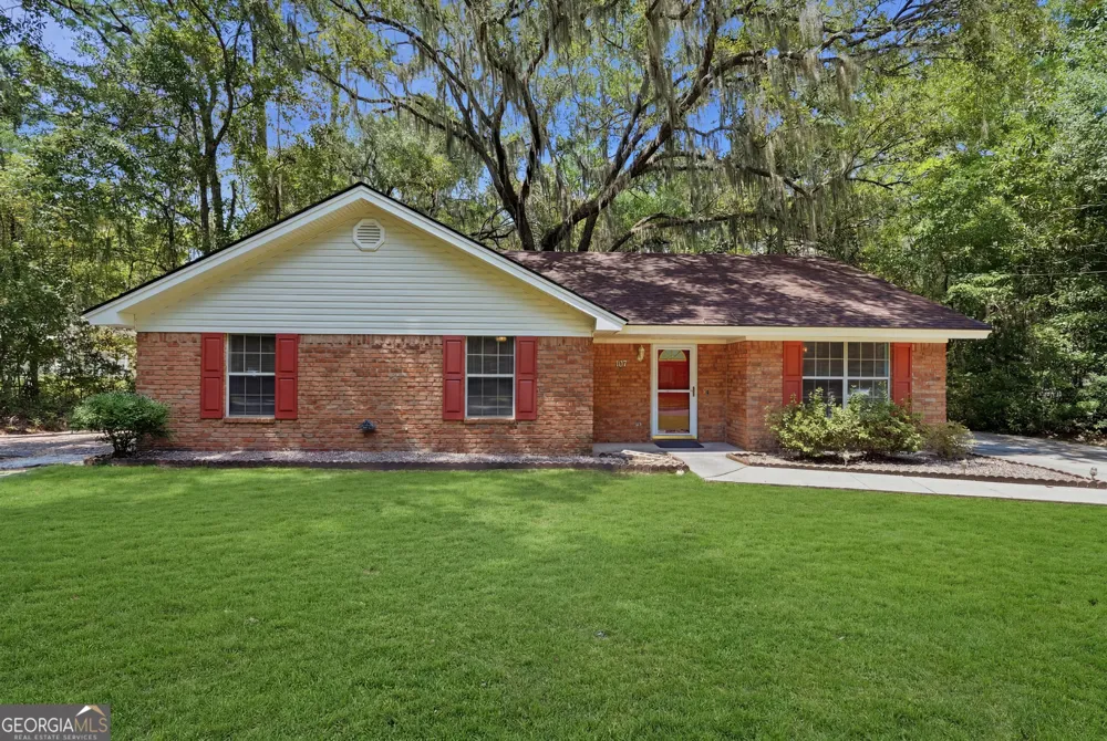 107 E Mills AVE Hinesville, GA 31313