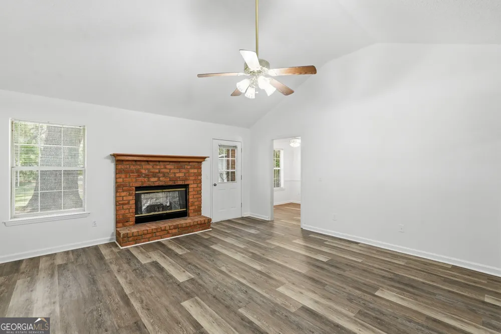 107 E Mills AVE Hinesville, GA 31313