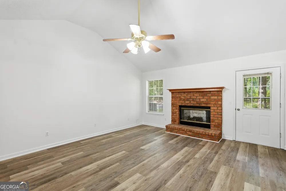 107 E Mills AVE Hinesville, GA 31313