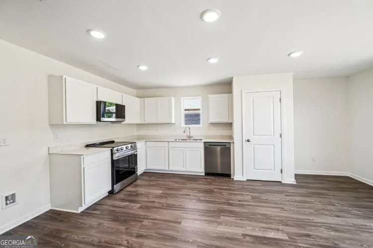 267 Woodlake LNDG Hartwell, GA 30643