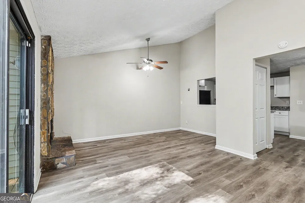 2196 Scarbrough DR Stone Mountain, GA 30088