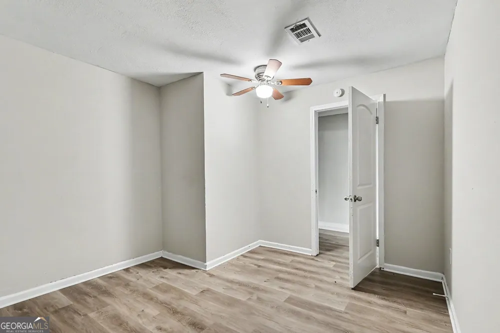2196 Scarbrough DR Stone Mountain, GA 30088