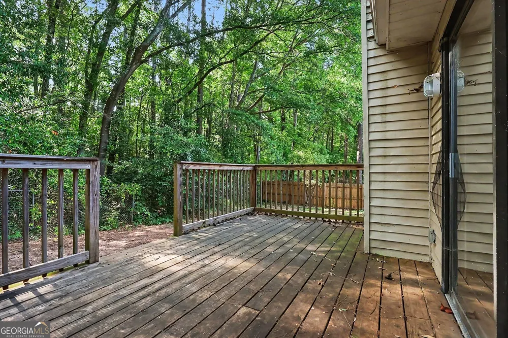2196 Scarbrough DR Stone Mountain, GA 30088