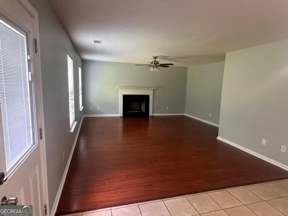 4935 Notting Glen LN Snellville, GA 30039