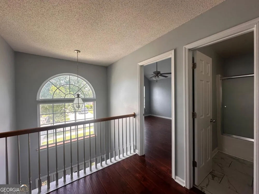 4935 Notting Glen LN Snellville, GA 30039