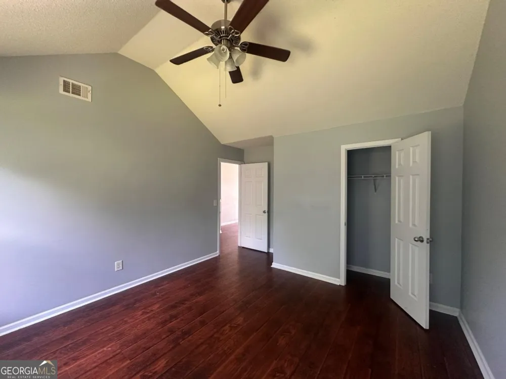 4935 Notting Glen LN Snellville, GA 30039