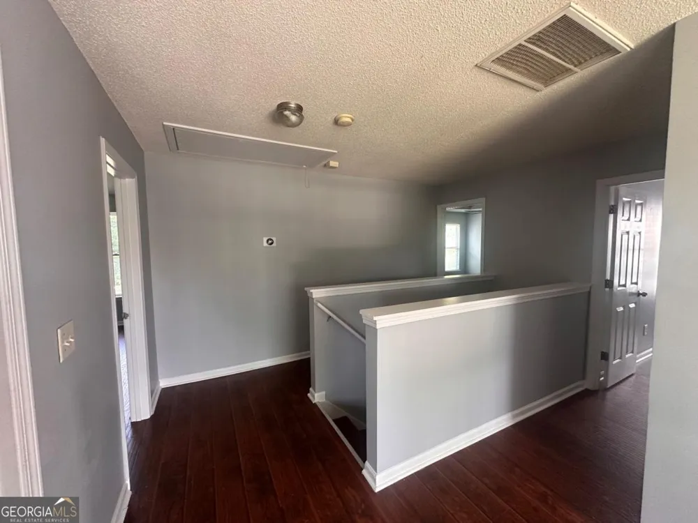 4935 Notting Glen LN Snellville, GA 30039