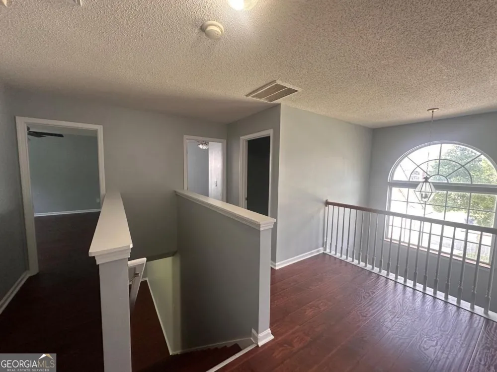 4935 Notting Glen LN Snellville, GA 30039