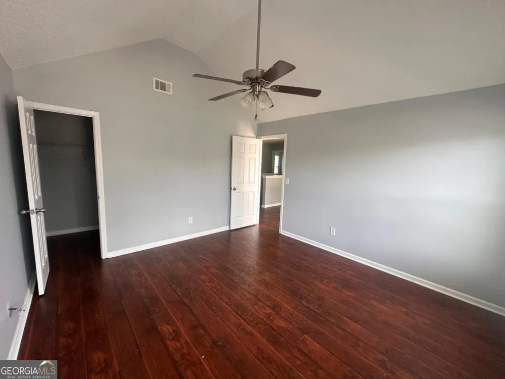 4935 Notting Glen LN Snellville, GA 30039
