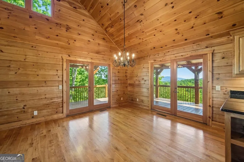 503 Ranch Mountain DR Dahlonega, GA 30533