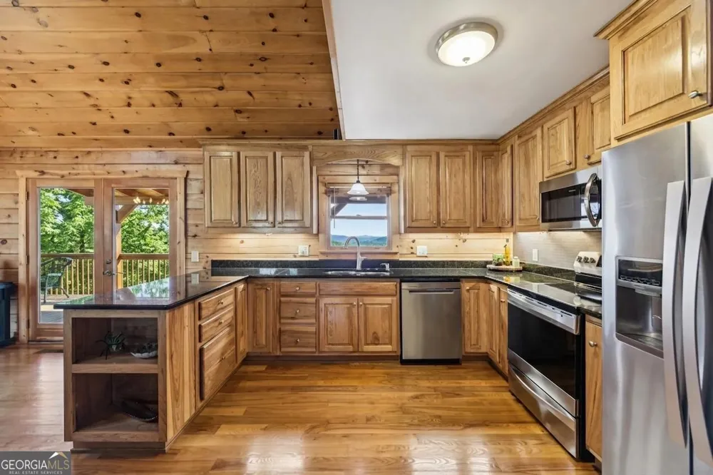 503 Ranch Mountain DR Dahlonega, GA 30533