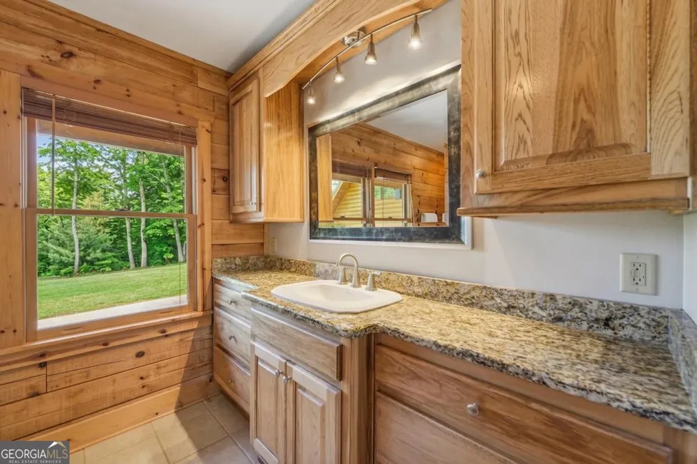 503 Ranch Mountain DR Dahlonega, GA 30533