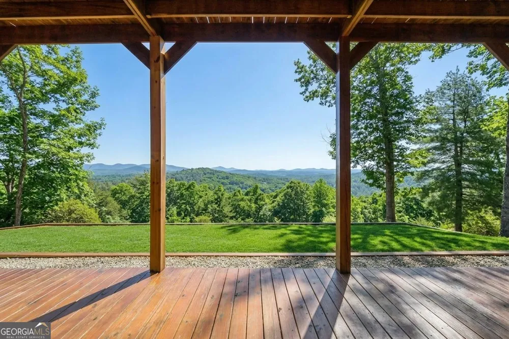 503 Ranch Mountain DR Dahlonega, GA 30533