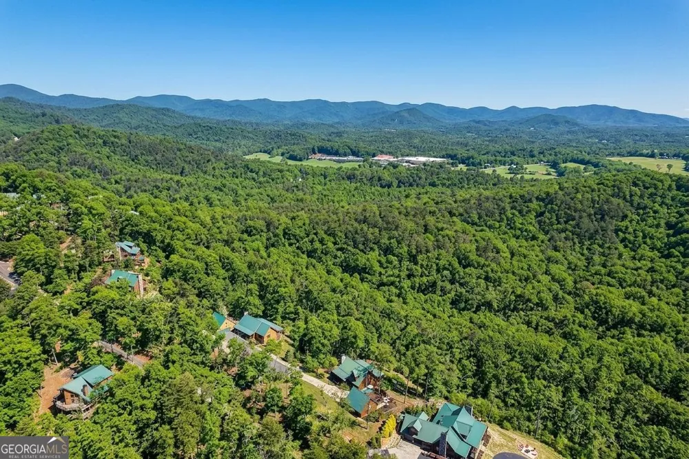503 Ranch Mountain DR Dahlonega, GA 30533