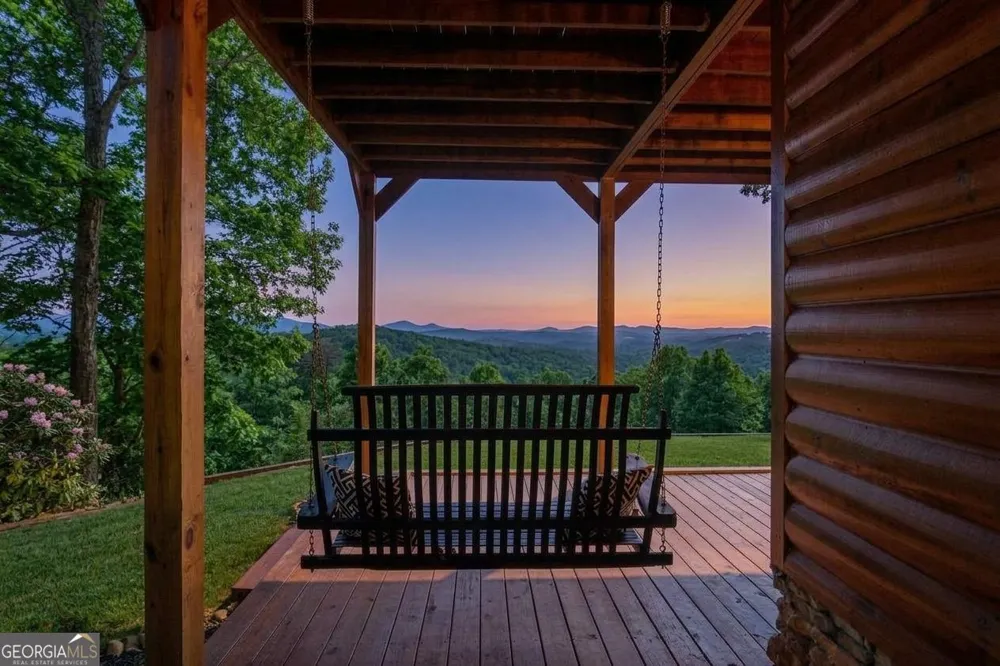 503 Ranch Mountain DR Dahlonega, GA 30533