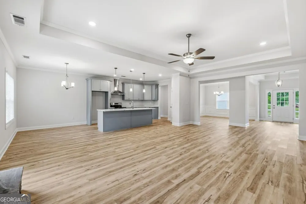 1000 Shoreline DR Madison, GA 30650