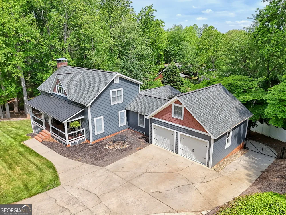 520 Long View DR Hiawassee, GA 30546