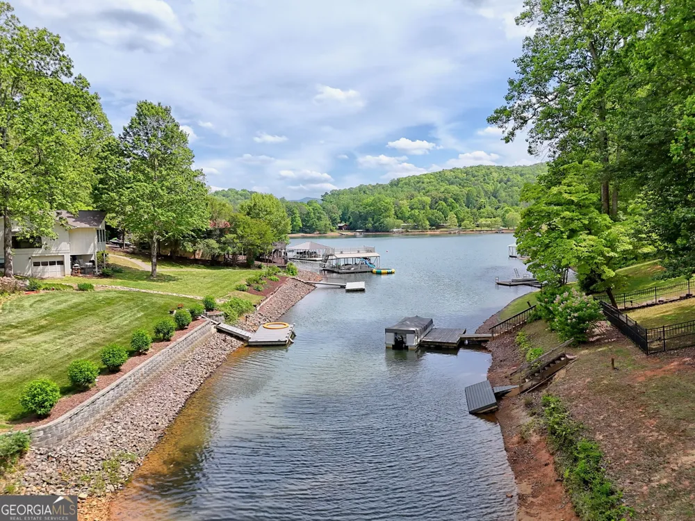 520 Long View DR Hiawassee, GA 30546