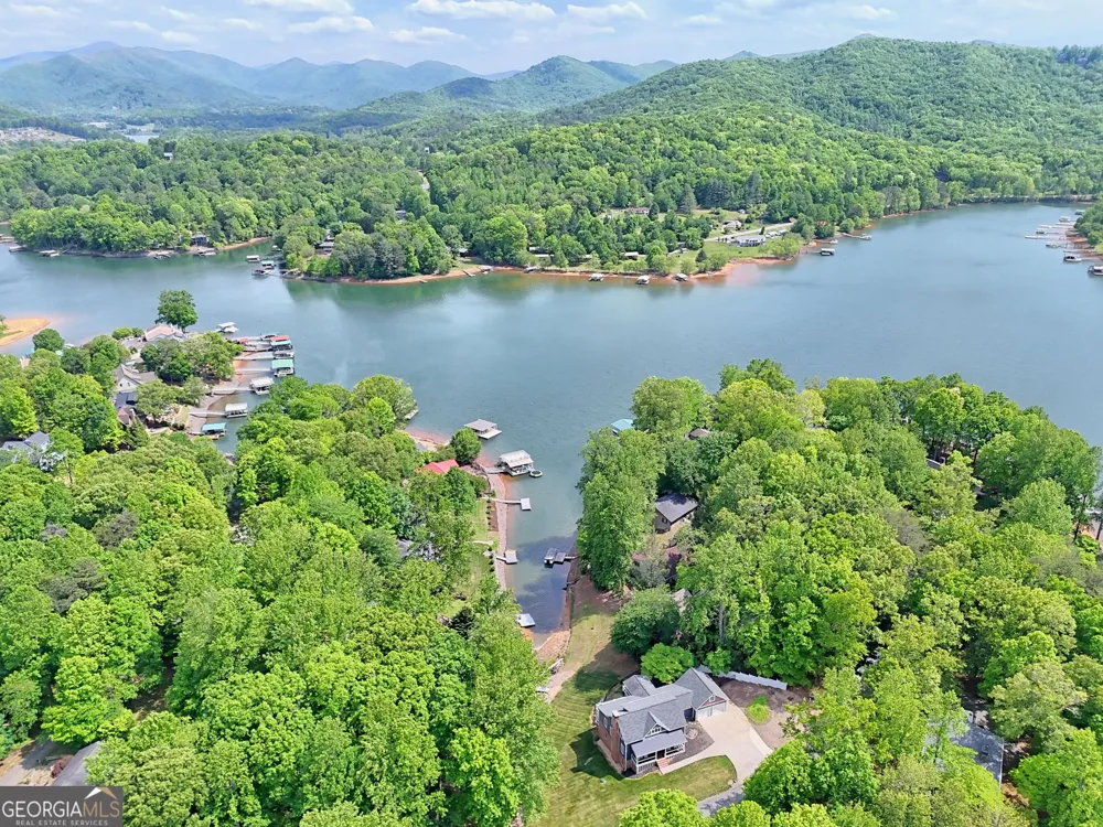 520 Long View DR Hiawassee, GA 30546