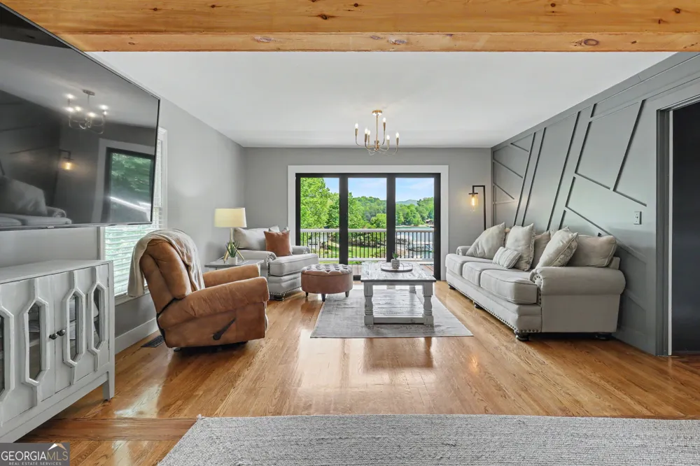 520 Long View DR Hiawassee, GA 30546