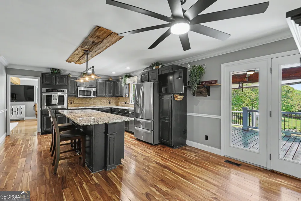520 Long View DR Hiawassee, GA 30546