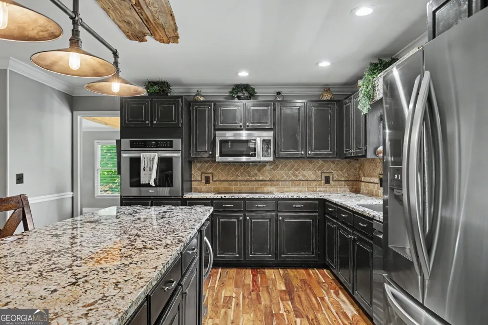 520 Long View DR Hiawassee, GA 30546