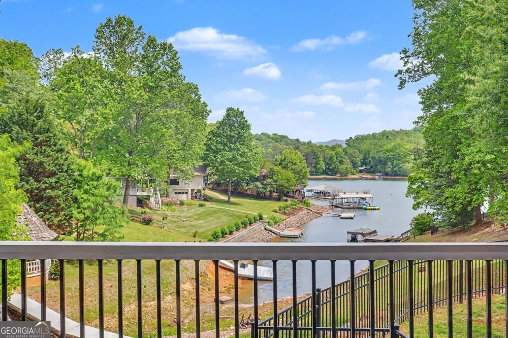 520 Long View DR Hiawassee, GA 30546