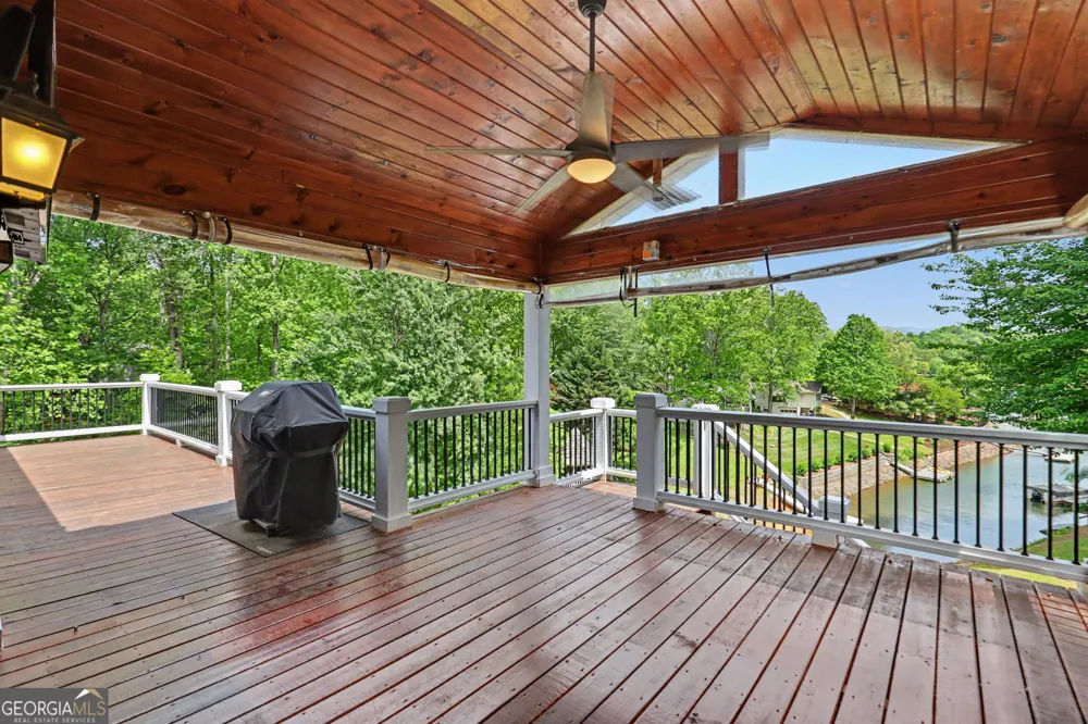 520 Long View DR Hiawassee, GA 30546