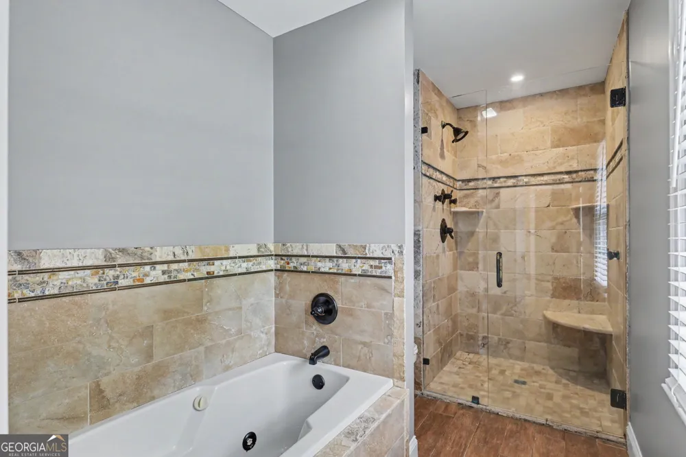 520 Long View DR Hiawassee, GA 30546