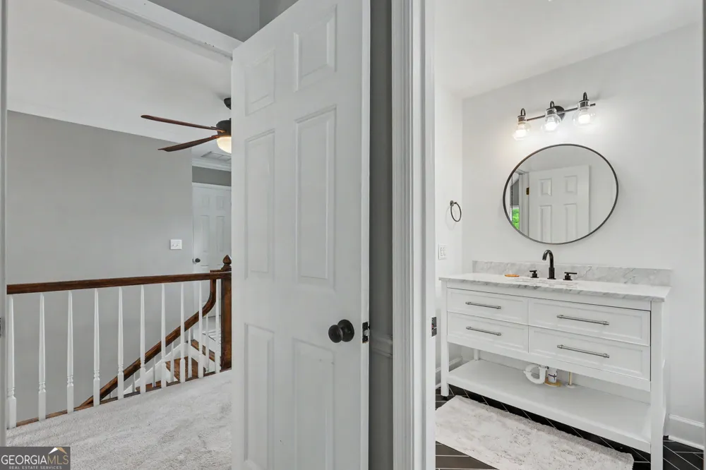 520 Long View DR Hiawassee, GA 30546