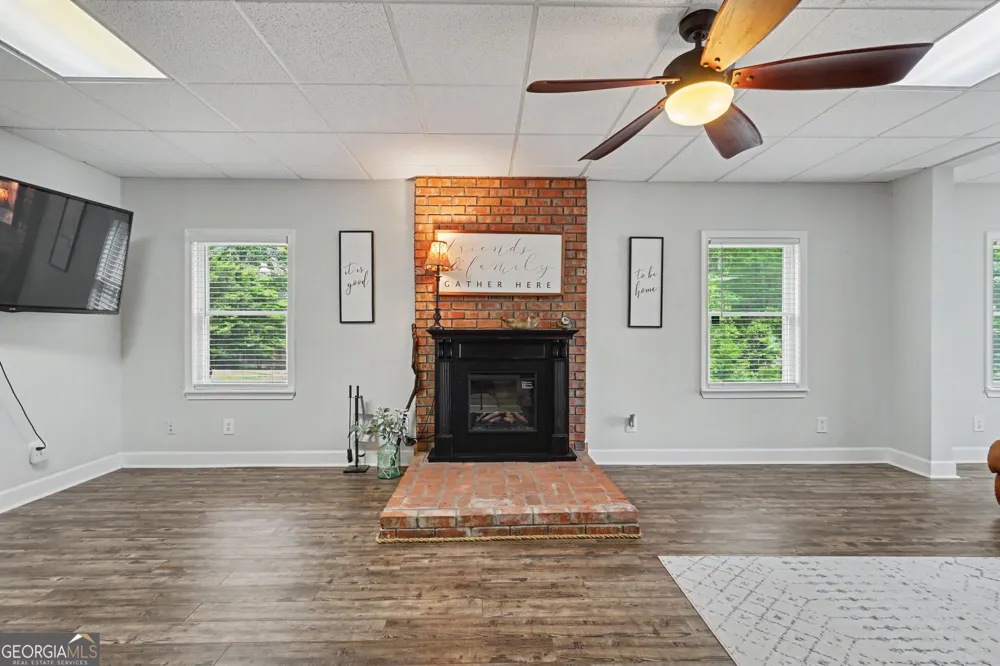520 Long View DR Hiawassee, GA 30546
