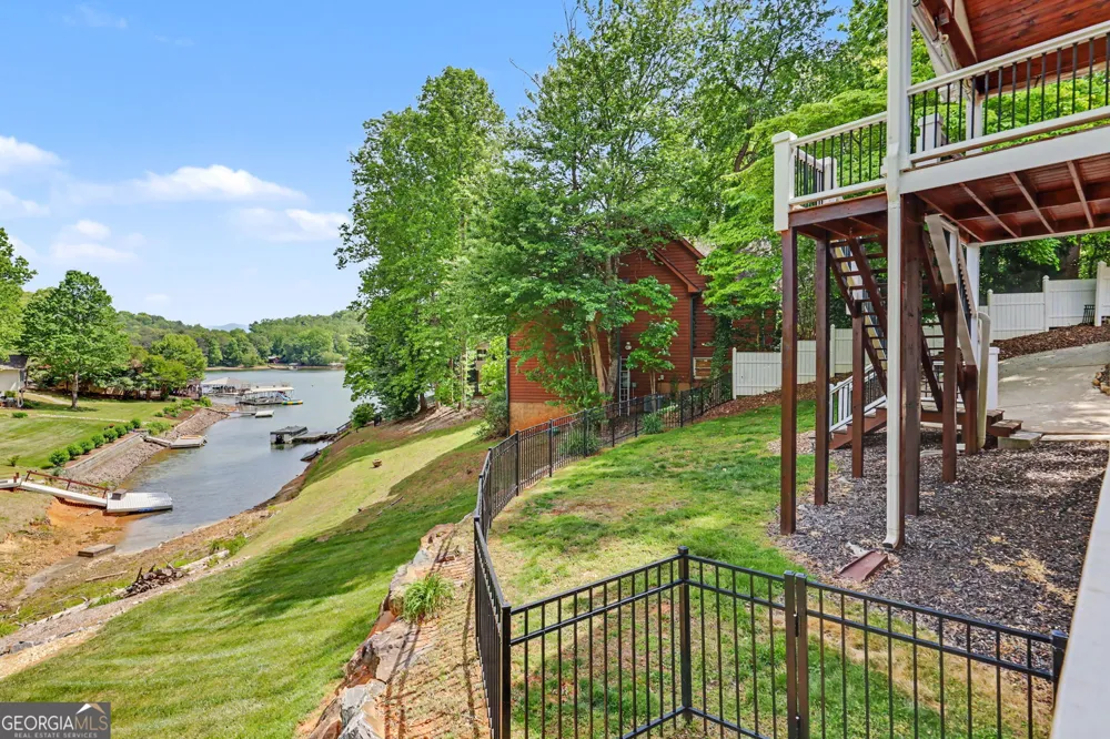 520 Long View DR Hiawassee, GA 30546