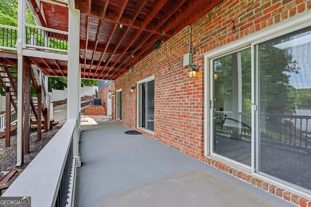 520 Long View DR Hiawassee, GA 30546