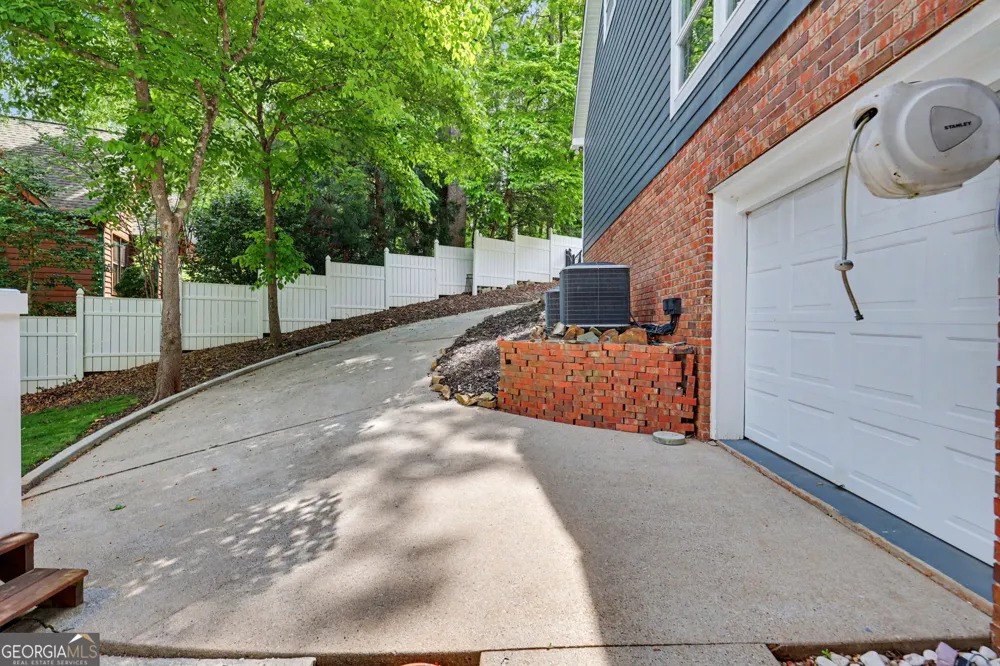 520 Long View DR Hiawassee, GA 30546