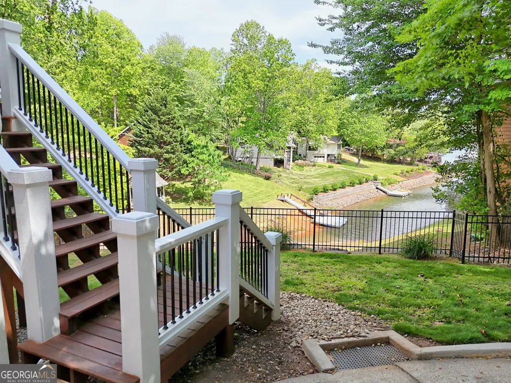 520 Long View DR Hiawassee, GA 30546