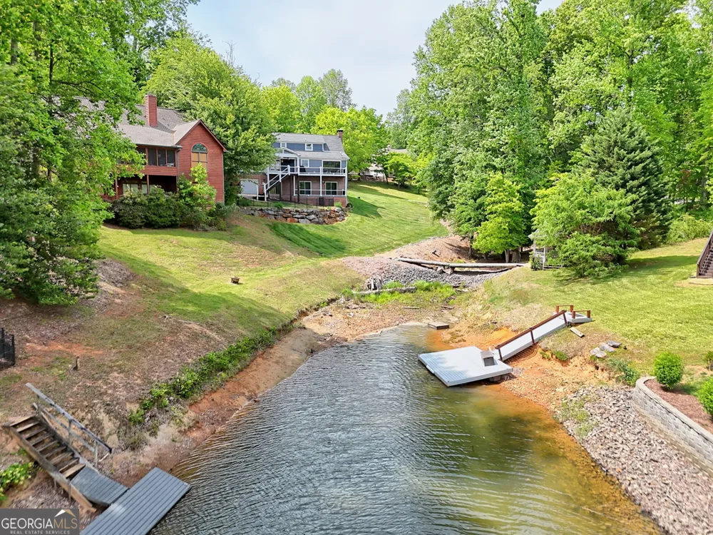 520 Long View DR Hiawassee, GA 30546