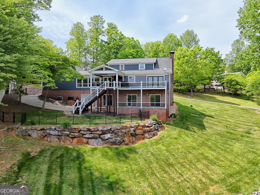 520 Long View DR Hiawassee, GA 30546