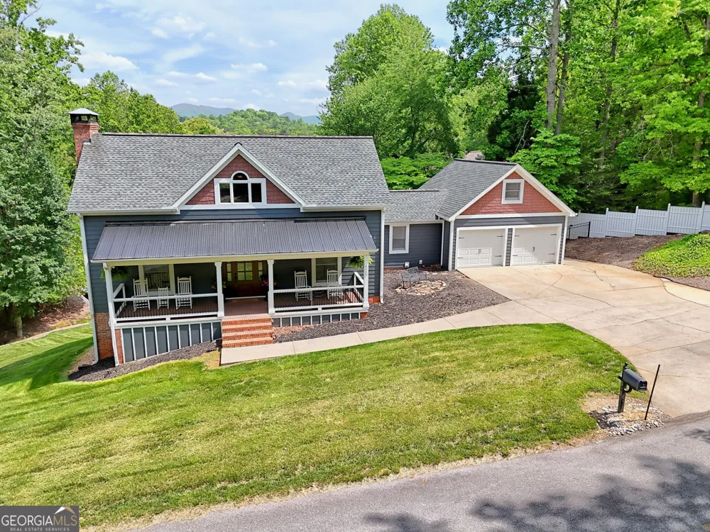 520 Long View DR Hiawassee, GA 30546