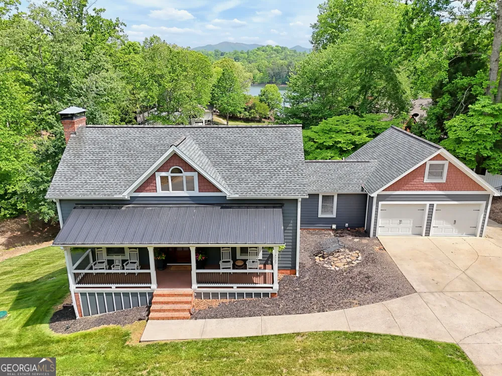 520 Long View DR Hiawassee, GA 30546