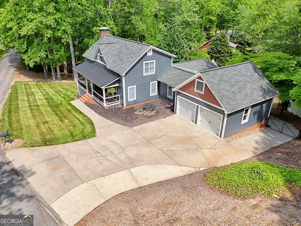 520 Long View DR Hiawassee, GA 30546