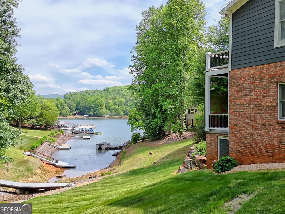 520 Long View DR Hiawassee, GA 30546
