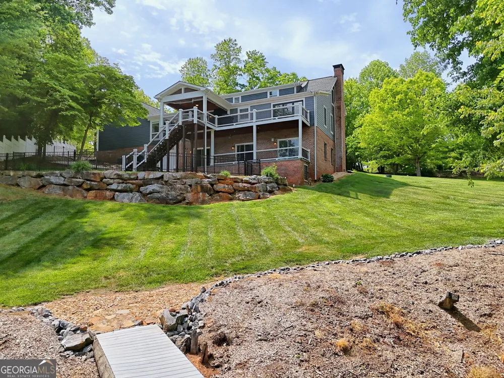 520 Long View DR Hiawassee, GA 30546
