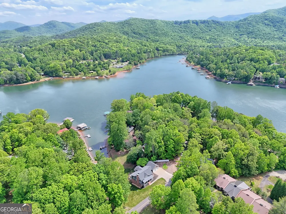 520 Long View DR Hiawassee, GA 30546