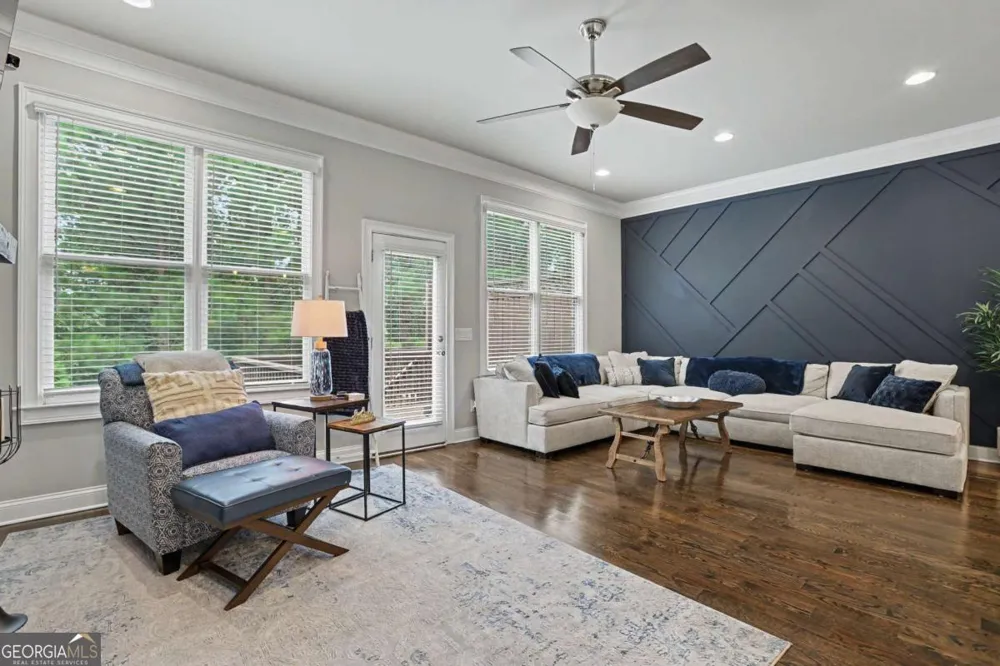 6921 Fellowship LN Flowery Branch, GA 30542