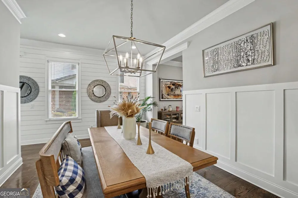 6921 Fellowship LN Flowery Branch, GA 30542