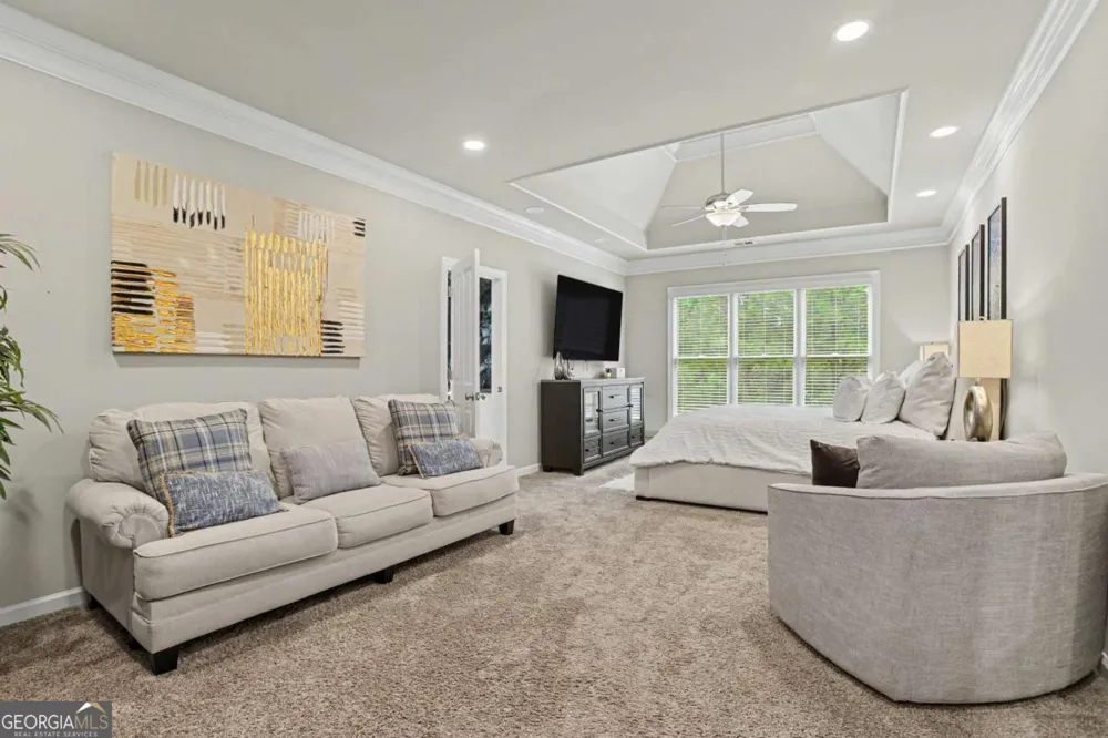 6921 Fellowship LN Flowery Branch, GA 30542