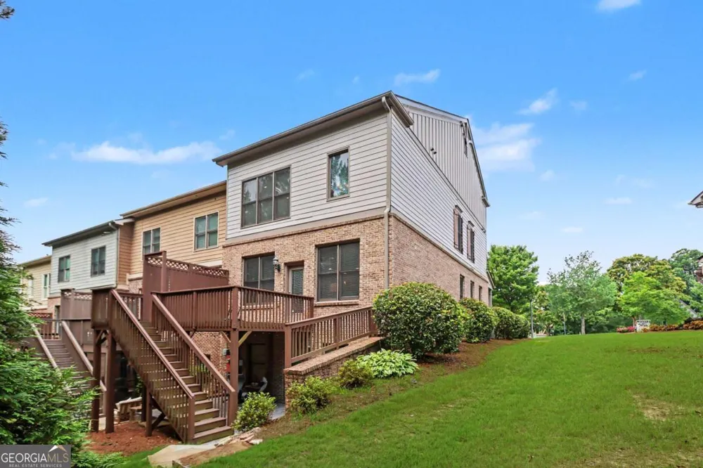 6921 Fellowship LN Flowery Branch, GA 30542