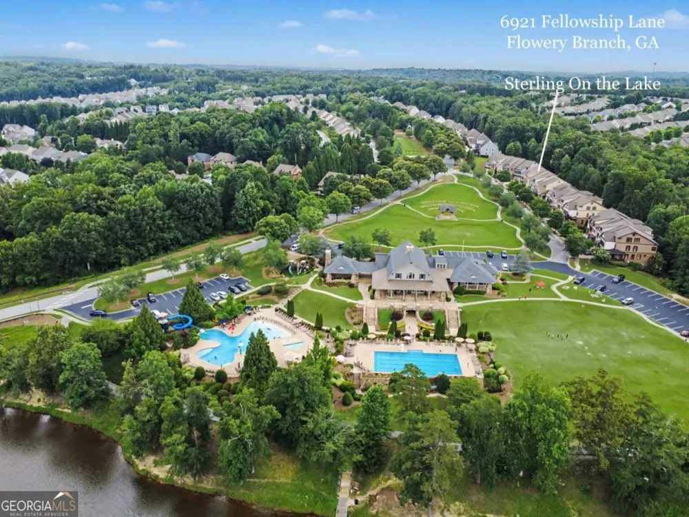 6921 Fellowship LN Flowery Branch, GA 30542