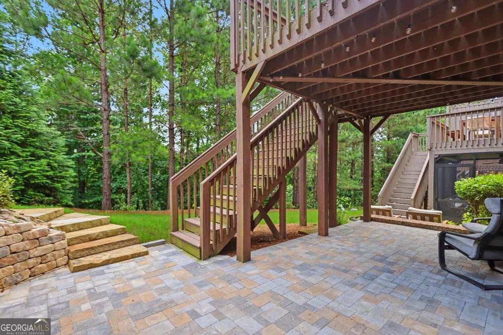 6921 Fellowship LN Flowery Branch, GA 30542
