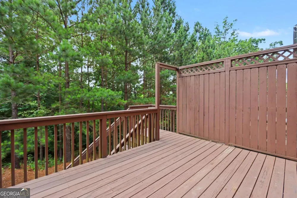 6921 Fellowship LN Flowery Branch, GA 30542